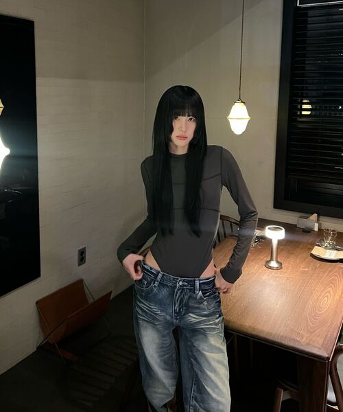 ZIZEMUSEUM（ジゼミュージアム）の「BACK POINT LONG SLEEVE BODYSUIT (CHARCOAL)（Tシャツ/カットソー・レディース・その他・MEDIUM/SMALL）」の7枚目の写真
