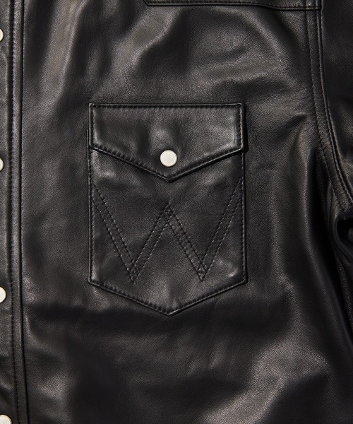Lee(リー)の「Wrangler/ラングラー 27MW LEATHER【シープレザー】/ウエスタンシャツ(シャツ/ブラウス・メンズ・ブラック・MEDIUM/LARGE/X-LARGE/SMALL)」の11枚目の写真