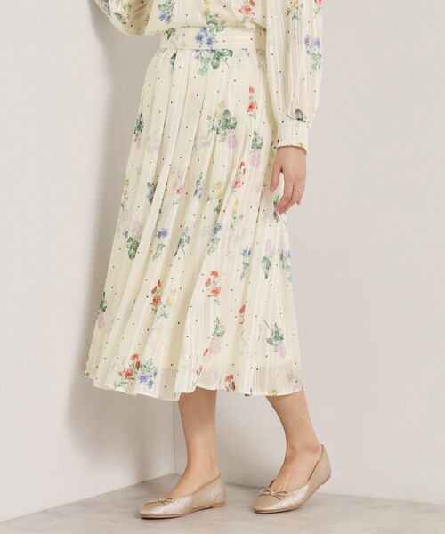 ITS'DEMO(イッツデモ)の「【手洗い可/セットアップ可】ラメストライプ花柄スカート(スカート・レディース・アイボリー系/ネイビー系/サックスブルー系・00)」の4枚目の写真