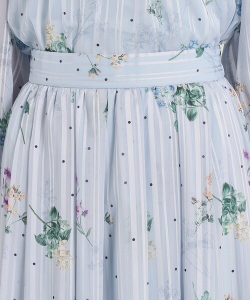 ITS'DEMO(イッツデモ)の「【手洗い可/セットアップ可】ラメストライプ花柄スカート(スカート・レディース・アイボリー系/ネイビー系/サックスブルー系・00)」の19枚目の写真