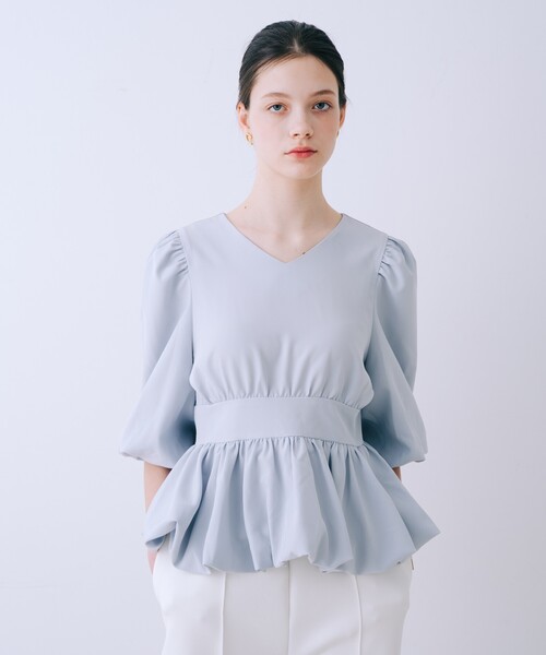 SELFIST(セルフィスト)の「バルーンパフショルブラウス 春服 夏服 Vネック シアーシャツ(シャツ/ブラウス・レディース・オフホワイト/ブラック/グレイッシュブルー・36/38)」の15枚目の写真