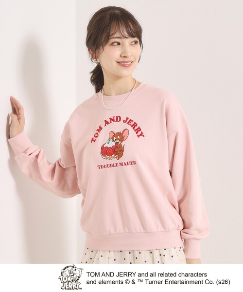 ITS'DEMO(イッツデモ)の「TOM AND JERRY 裏毛プルオーバー(スウェット・レディース・オフホワイト/ベビーピンク・00)」の1枚目の写真