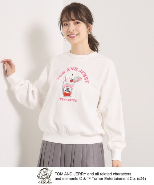 ITS'DEMO(イッツデモ)の「TOM AND JERRY 裏毛プルオーバー(スウェット・レディース・オフホワイト/ベビーピンク・00)」の4枚目の写真