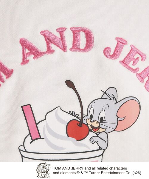 ITS'DEMO(イッツデモ)の「TOM AND JERRY 裏毛プルオーバー(スウェット・レディース・オフホワイト/ベビーピンク・00)」の6枚目の写真