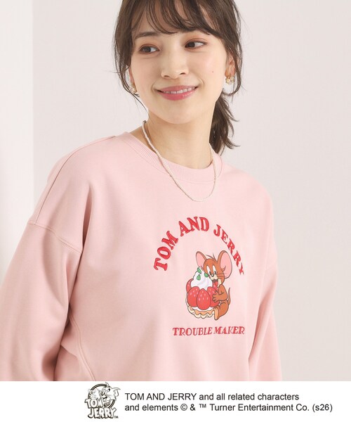 ITS'DEMO(イッツデモ)の「TOM AND JERRY 裏毛プルオーバー(スウェット・レディース・オフホワイト/ベビーピンク・00)」の7枚目の写真