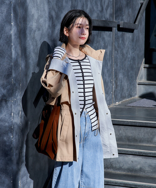 FREAK'S STORE（フリークスストア）の「2way 配色ステッチ フード付き ミニフレア トレンチコート/ハイネックショート丈 スプリングコート（トレンチコート・レディース・ネイビー/ベージュ/オフホワイト・ﾌﾘ-）」の19枚目の写真