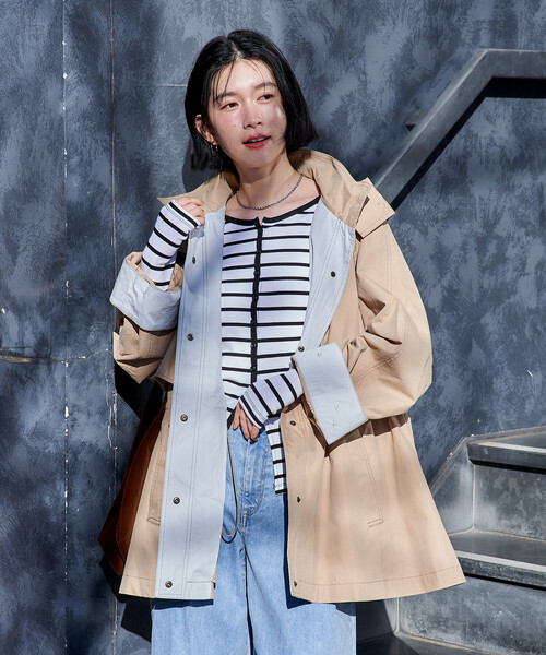 FREAK'S STORE（フリークスストア）の「2way 配色ステッチ フード付き ミニフレア トレンチコート/ハイネックショート丈 スプリングコート（トレンチコート・レディース・ネイビー/ベージュ/オフホワイト・ﾌﾘ-）」の17枚目の写真