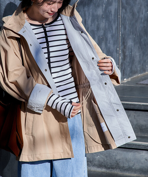 FREAK'S STORE（フリークスストア）の「2way 配色ステッチ フード付き ミニフレア トレンチコート/ハイネックショート丈 スプリングコート（トレンチコート・レディース・ネイビー/ベージュ/オフホワイト・ﾌﾘ-）」の13枚目の写真