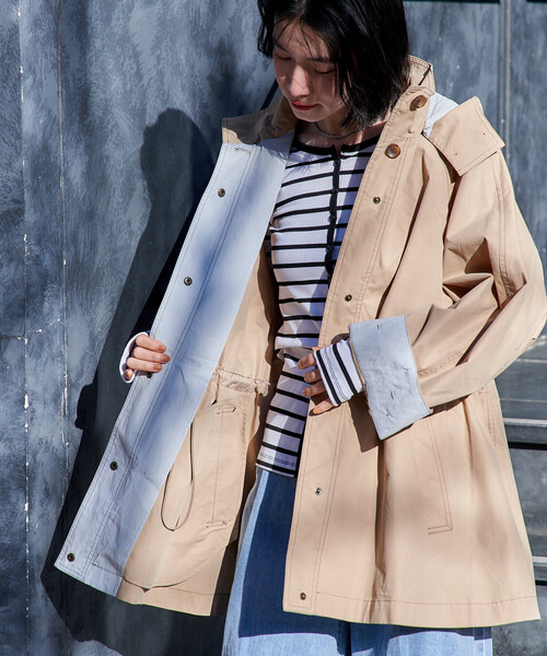 FREAK'S STORE（フリークスストア）の「2way 配色ステッチ フード付き ミニフレア トレンチコート/ハイネックショート丈 スプリングコート（トレンチコート・レディース・ネイビー/ベージュ/オフホワイト・ﾌﾘ-）」の12枚目の写真
