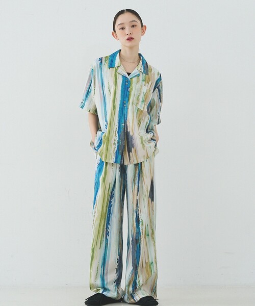 NOMINE（ノミネ）の「【セットアップ対応】ペイント柄 開襟シャツ（シャツ/ブラウス・レディース・ブラウン/グリーン/ピンク・フリー）」の5枚目の写真