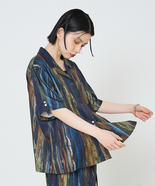 NOMINE（ノミネ）の「【セットアップ対応】ペイント柄 開襟シャツ（シャツ/ブラウス・レディース・ブラウン/グリーン/ピンク/オレンジ/ダークブラウン・フリー）」の14枚目の写真