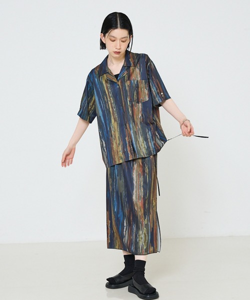 NOMINE（ノミネ）の「【セットアップ対応】ペイント柄 開襟シャツ（シャツ/ブラウス・レディース・ブラウン/グリーン/ピンク/オレンジ/ダークブラウン・フリー）」の9枚目の写真