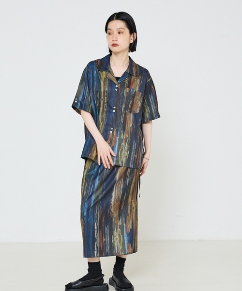 NOMINE（ノミネ）の「【セットアップ対応】ペイント柄 開襟シャツ（シャツ/ブラウス・レディース・ブラウン/グリーン/ピンク/オレンジ/ダークブラウン・フリー）」の12枚目の写真