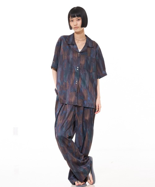 NOMINE(ノミネ)の「【セットアップ対応】ペイント柄 開襟シャツ(シャツ/ブラウス・レディース・ブラウン/グリーン/ピンク/オレンジ/ダークブラウン・フリー)」の10枚目の写真