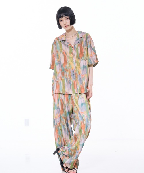 NOMINE(ノミネ)の「【セットアップ対応】ペイント柄 開襟シャツ(シャツ/ブラウス・レディース・ブラウン/グリーン/ピンク/オレンジ/ダークブラウン・フリー)」の16枚目の写真