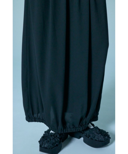 ENFOLD（エンフォルド）の「GATHER STRAIGHT SKIRT（スカート・レディース・ダークネイビー・38/36）」の2枚目の写真