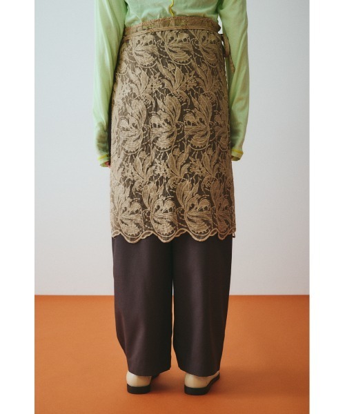 HeRIN.CYE（ヘリンドットサイ）の「Lace wrap skirt　　レースラップスカート（スカート・レディース・オフホワイト/ベージュ/ブラック・FREE）」の4枚目の写真