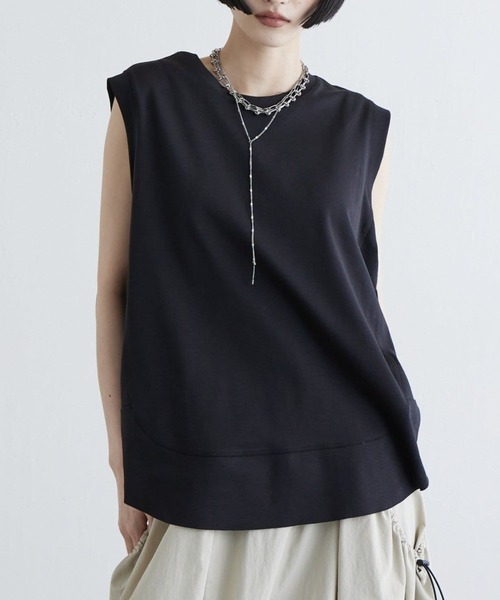 Lui's(ルイス)の「裾切替ノースリーブトップス(Tシャツ/カットソー・レディース・チャコールグレー/オフホワイト/ピンクベージュ/ブラック・FREE)」の3枚目の写真
