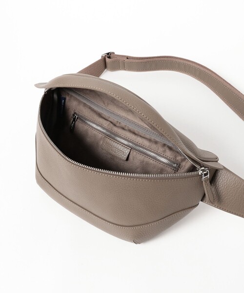 PELLE MORBIDA（ペッレモルビダ）の「PELLE MORBIDA / レザー ウエストバッグ（トートバッグ・メンズ・ブラウン系その他2/ブラック・ONE SIZE）」の8枚目の写真