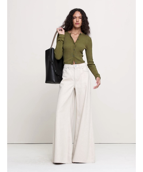 Banana Republic(バナナリパブリック)の「クリンクルニット クロップド カーディガン(カーディガン/ボレロ・レディース・ネイビー/アイボリー/イエロー・XS/S/M/L)」の21枚目の写真