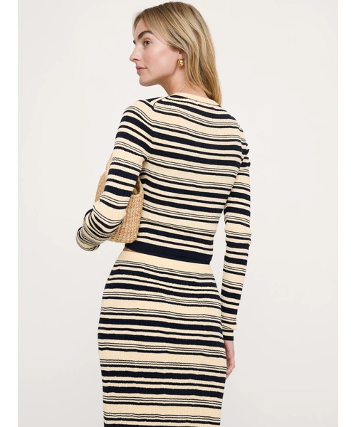 Banana Republic(バナナリパブリック)の「クリンクルニット クロップド カーディガン(カーディガン/ボレロ・レディース・ネイビー/アイボリー/イエロー・XS/S/M/L)」の4枚目の写真