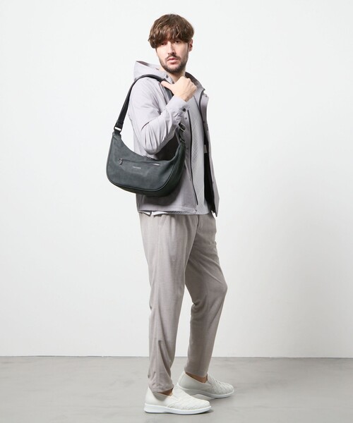 HIDEAWAYS NICOLE(ハイダウェイニコル)の「ラウンドショルダーバッグ(ショルダーバッグ・メンズ・ブラック/ホワイト/その他2/その他3・FREE)」の6枚目の写真