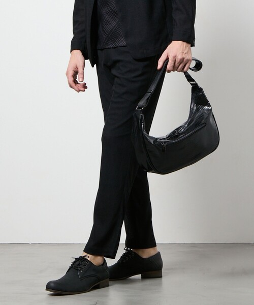 HIDEAWAYS NICOLE(ハイダウェイニコル)の「ラウンドショルダーバッグ(ショルダーバッグ・メンズ・ブラック/ホワイト/その他2/その他3・FREE)」の7枚目の写真