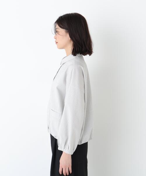 human woman（ヒューマンウーマン）の「◆【ウォッシャブル】サッカーシャツ羽織（ブルゾン・レディース・ホワイト/チャコールグレー・MEDIUM）」の10枚目の写真