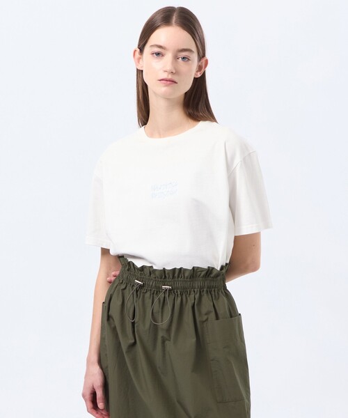 MACKINTOSH PHILOSOPHY（ﾏｯｷﾝﾄｯｼｭ ﾌｨﾛｿﾌｨｰ）の「ライティングロゴTシャツ（Tシャツ/カットソー・レディース・ブラウン系その他4/オフホワイト/ダークネイビー/グリーン系その他・38）」の2枚目の写真