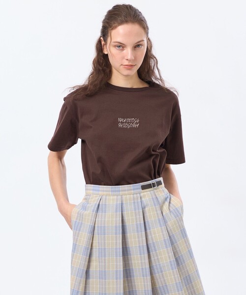 MACKINTOSH PHILOSOPHY（ﾏｯｷﾝﾄｯｼｭ ﾌｨﾛｿﾌｨｰ）の「ライティングロゴTシャツ（Tシャツ/カットソー・レディース・ブラウン系その他4/オフホワイト/ダークネイビー/グリーン系その他・38）」の3枚目の写真