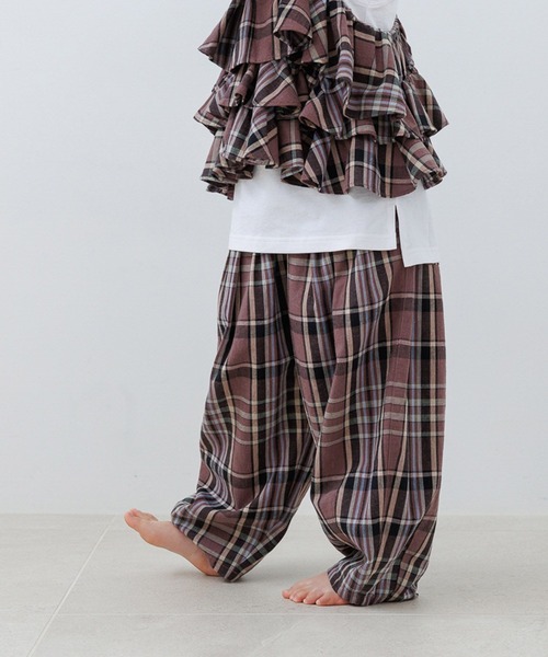 LOWRYS FARM（ローリーズファーム）の「リネンイージーコクーンパンツ　622579（その他パンツ・キッズ・ブラウン/ベージュ/ブラック・110cm/150cm/140cm/130cm/120cm）」の18枚目の写真