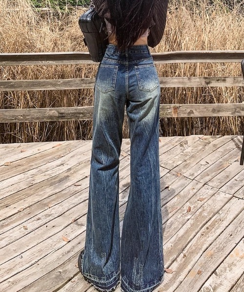 Teem Store（チームストア）の「ヴィンテージ風フレアデニムパンツ（デニムパンツ・レディース・ブルー/ブラック・M/L）」の18枚目の写真