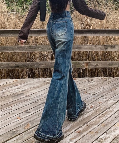 Teem Store（チームストア）の「ヴィンテージ風フレアデニムパンツ（デニムパンツ・レディース・ブルー/ブラック・M/L）」の21枚目の写真