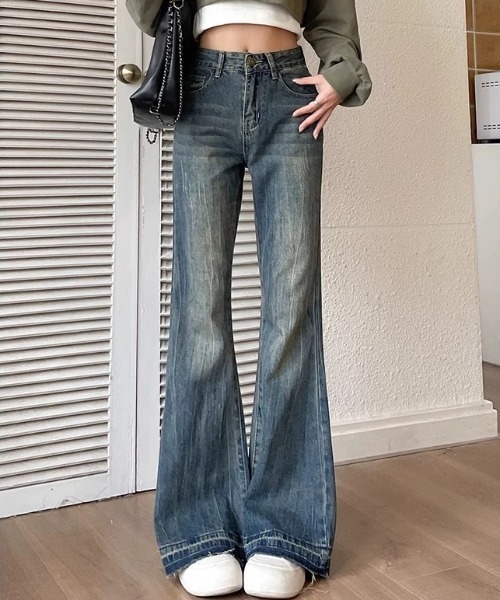 Teem Store（チームストア）の「ヴィンテージ風フレアデニムパンツ（デニムパンツ・レディース・ブルー/ブラック・M/L）」の8枚目の写真