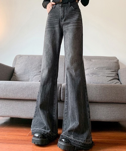 Teem Store（チームストア）の「ヴィンテージ風フレアデニムパンツ（デニムパンツ・レディース・ブルー/ブラック・M/L）」の7枚目の写真