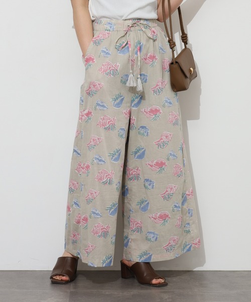 KILKI(キルキー)の「kilki ヤドカリプリントイージーワイドパンツ(その他パンツ・レディース・グレイッシュベージュ/ネイビー系・ONESIZE)」の1枚目の写真