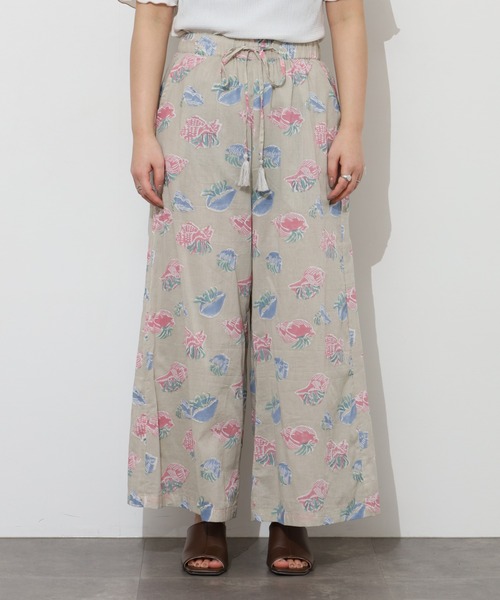 KILKI(キルキー)の「kilki ヤドカリプリントイージーワイドパンツ(その他パンツ・レディース・グレイッシュベージュ/ネイビー系・ONESIZE)」の15枚目の写真