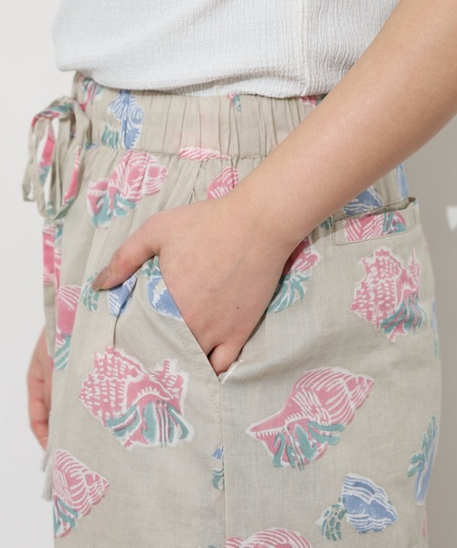 KILKI(キルキー)の「kilki ヤドカリプリントイージーワイドパンツ(その他パンツ・レディース・グレイッシュベージュ/ネイビー系・ONESIZE)」の20枚目の写真