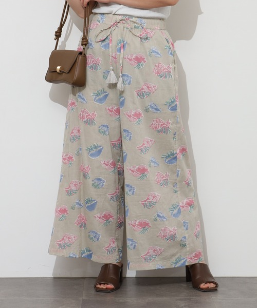 KILKI(キルキー)の「kilki ヤドカリプリントイージーワイドパンツ(その他パンツ・レディース・グレイッシュベージュ/ネイビー系・ONESIZE)」の4枚目の写真