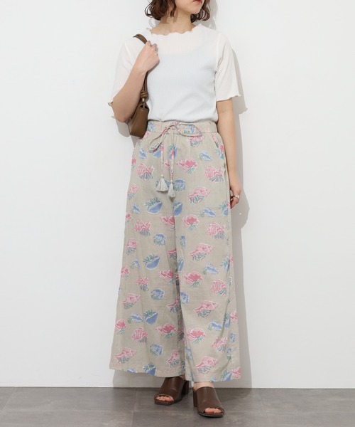 KILKI(キルキー)の「kilki ヤドカリプリントイージーワイドパンツ(その他パンツ・レディース・グレイッシュベージュ/ネイビー系・ONESIZE)」の7枚目の写真