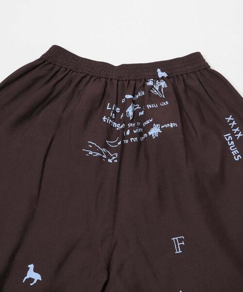 KBF（ケイビーエフ）の「TATTOOワイドイージーパンツ（その他パンツ・レディース・チャコールグレー/アイボリー/ブラウン・ONE）」の5枚目の写真