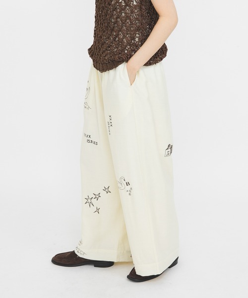 KBF（ケイビーエフ）の「TATTOOワイドイージーパンツ（その他パンツ・レディース・チャコールグレー/アイボリー/ブラウン・ONE）」の5枚目の写真