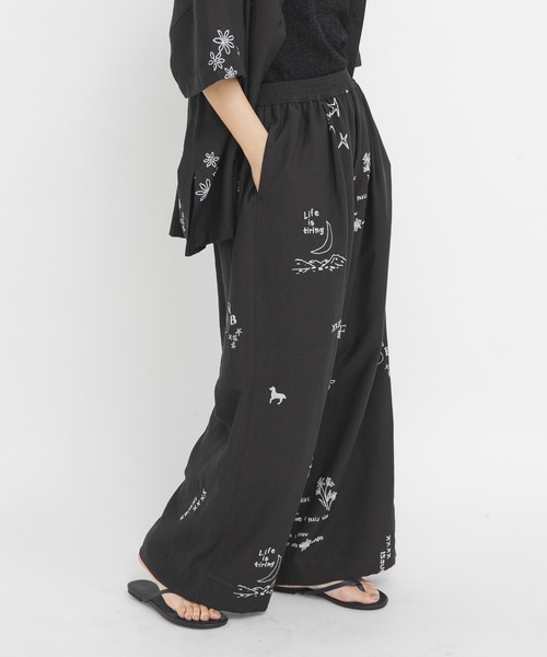 KBF（ケイビーエフ）の「TATTOOワイドイージーパンツ（その他パンツ・レディース・チャコールグレー/アイボリー/ブラウン・ONE）」の12枚目の写真