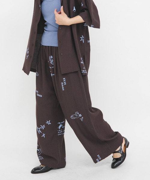 KBF（ケイビーエフ）の「TATTOOワイドイージーパンツ（その他パンツ・レディース・チャコールグレー/アイボリー/ブラウン・ONE）」の19枚目の写真