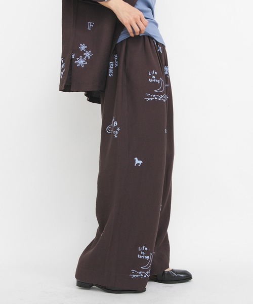KBF（ケイビーエフ）の「TATTOOワイドイージーパンツ（その他パンツ・レディース・チャコールグレー/アイボリー/ブラウン・ONE）」の20枚目の写真