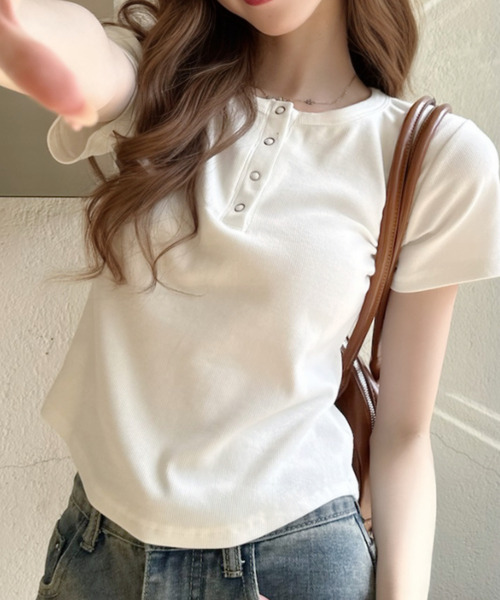 Ada.(エイダ)の「リングドットヘンリー ショート丈 半袖Tシャツ(Tシャツ/カットソー・レディース・ブラック/グレー/ホワイト/イエロー・FREE)」の9枚目の写真