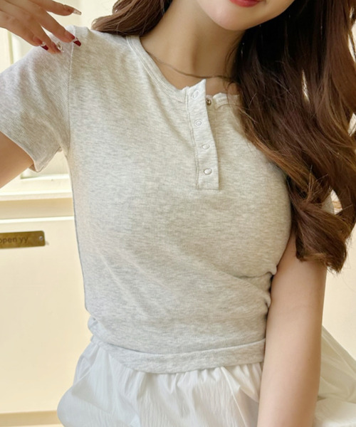 Ada.(エイダ)の「リングドットヘンリー ショート丈 半袖Tシャツ(Tシャツ/カットソー・レディース・ブラック/グレー/ホワイト/イエロー・FREE)」の20枚目の写真