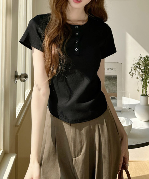 Ada.(エイダ)の「リングドットヘンリー ショート丈 半袖Tシャツ(Tシャツ/カットソー・レディース・ブラック/グレー/ホワイト/イエロー・FREE)」の12枚目の写真