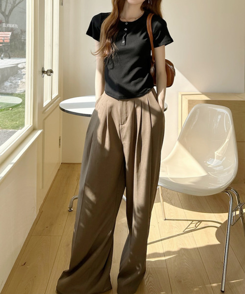 Ada.(エイダ)の「リングドットヘンリー ショート丈 半袖Tシャツ(Tシャツ/カットソー・レディース・ブラック/グレー/ホワイト/イエロー・FREE)」の16枚目の写真