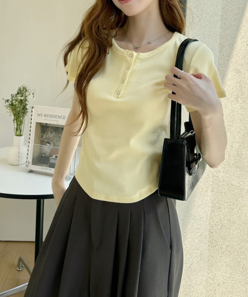 Ada.(エイダ)の「リングドットヘンリー ショート丈 半袖Tシャツ(Tシャツ/カットソー・レディース・ブラック/グレー/ホワイト/イエロー・FREE)」の17枚目の写真